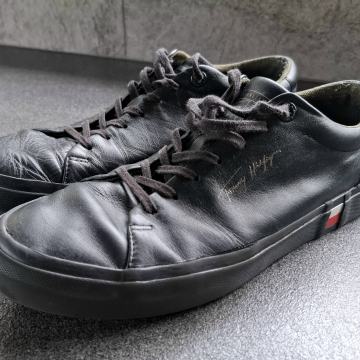 TOMMY HILFIGER - Moški nizki čevlji (42)