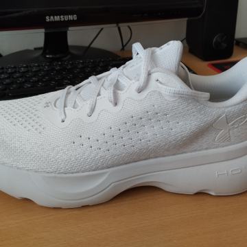 Under Armour športni čevelj