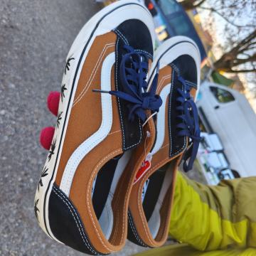 Vans nove št.45,5