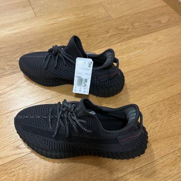 Yeezy Boost 350 Črne