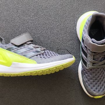 Otroška obitev Adidas št 28