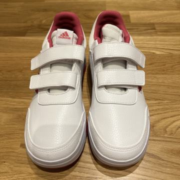 Adidas št. 38 novi