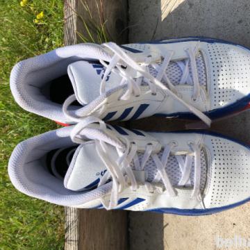 Adidas superge za košarko št. 38
