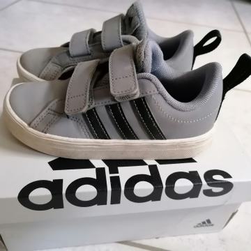 Adidas superge št. 26