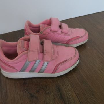 Adidas superge št. 30 - kot nove