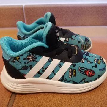 Adidas superge, vel. 23