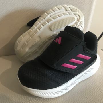 Adidas teniske št. 24