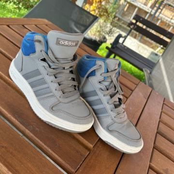 Adidas visoke otroške superge št 35,5