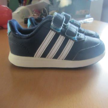ADIDASKE ADIDAS ZA FANTKA ŠT. 25 - ODLIČNO OHRANJENE