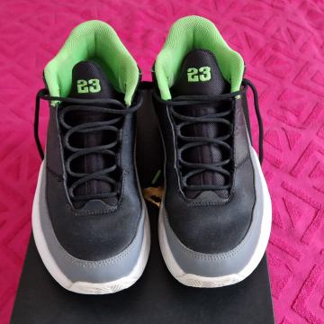 Air Jordan MAX AURA 3, 39
