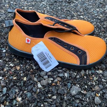 Barefoot supergi