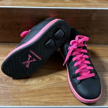 Čevlji sidewalksports s koleščki vel. 36,5