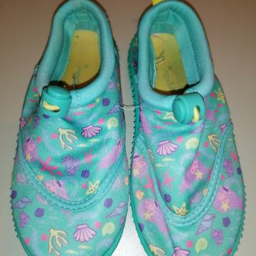 Čevlji za v vodo za deklico št.29 (ND=18cm)