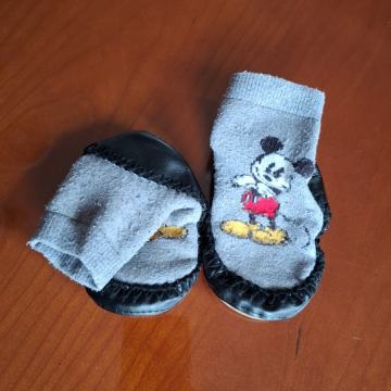 Copati z usnjenim podplatom Disney H&M št. 20/21