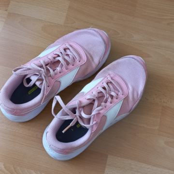 Dekliške adidaske Reebok št.37
