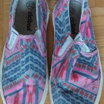 Dekliški platneni čevlji Ciciban št. 32