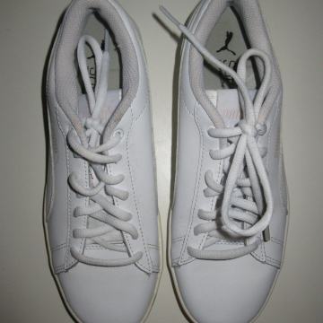 Dekliški športni čevlji PUMA, številka 37