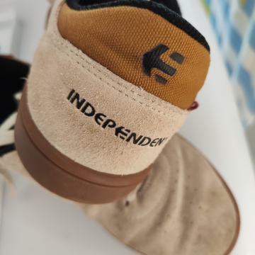 Fantovske superge za rolkanje etnies št 38.