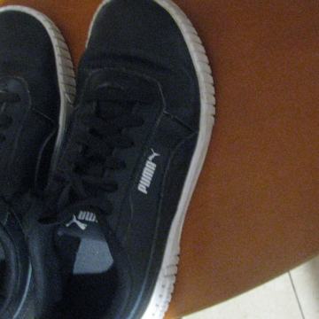 Fantovske superge-športni copati,črni, PUMA, ST.38