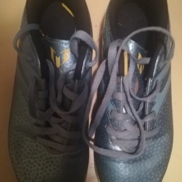 Fantovski športni čevlji Adidas Messi št. 35