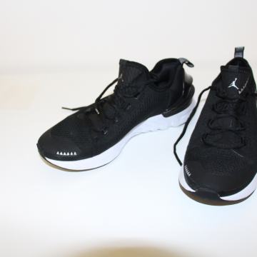 JORDAN React Havoc ZM.X14 running št.  41