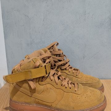 Nike Air Force visoke superge, št. 39
