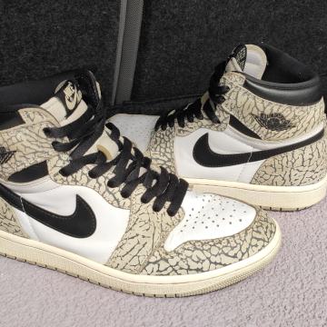 Nike Air Jordan 1 Retro High OG št.40  UK 6  cm 25  zelo ohranjeni