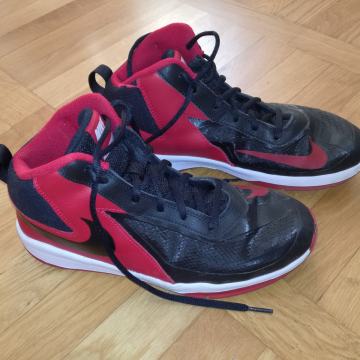 NIKE DVORANSKE SUPERGE št.40
