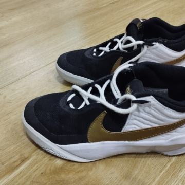 Nike košarkaški 36,5