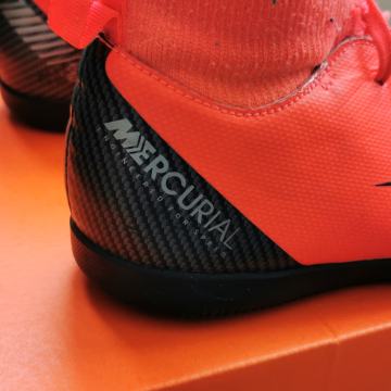 NIKE MERCURIAL št. 34