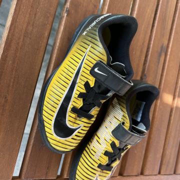 Nike Mercurial X otroški nogometni čevlji št.32