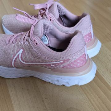 Nike React Infinity Run Flyknit 3, st. 37,5, kot nove