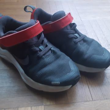 Nike sportni copati 27.5