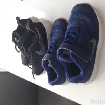 Nike Športni copati št.26