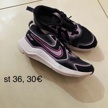 Nike, st 36