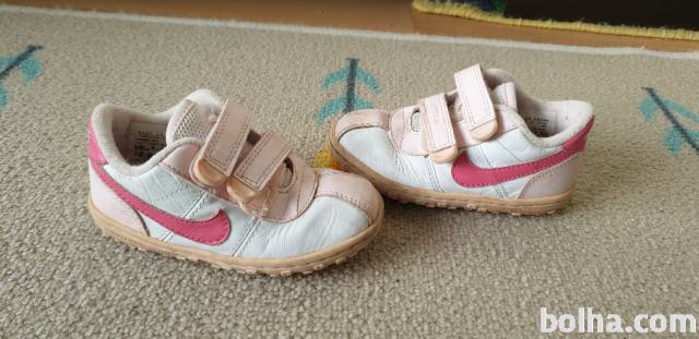 NIKE SUPERGE 22,5