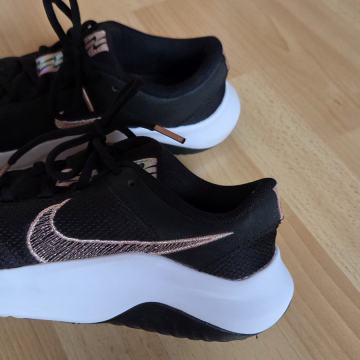 Nike superge kot nove, velikost 38