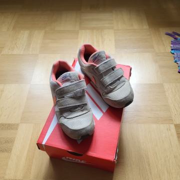 Nike superge vel. 32
