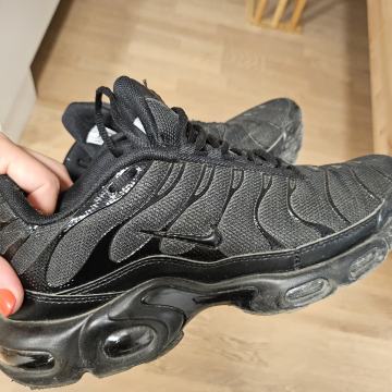 NIKE TN ŠT.42