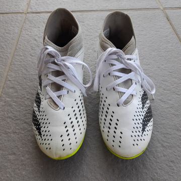 Nogometni čevlji - kopačke Adidas št. 36,5