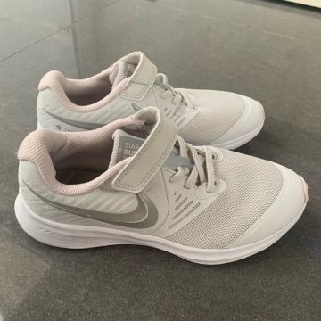 Otroške Nike superge Star runner za deklice (st. 33,5)
