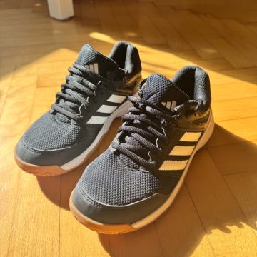 Otroški čevlji Adidas, 36