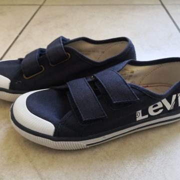 Novi otroški čevlji Leviš št. 30