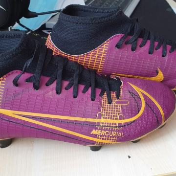 Otroški kopački Nike št.36