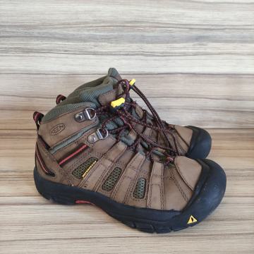 Pohodni čevlji KEEN Waterproof, št 35