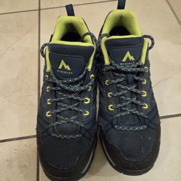 Pohodni čevlji McKinley