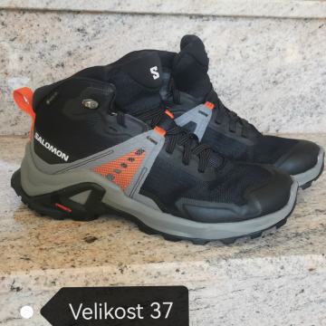 Pohodni čevlji Salamon 37 nepremočljivi