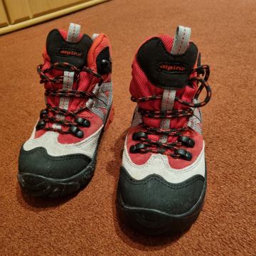 Pohodniški čevlji
