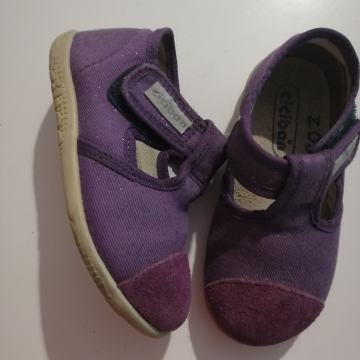 Prodam copate ciciban 23