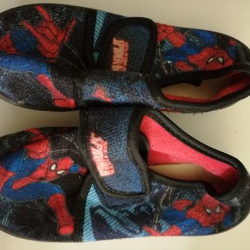 Prodam copate spiderman 25